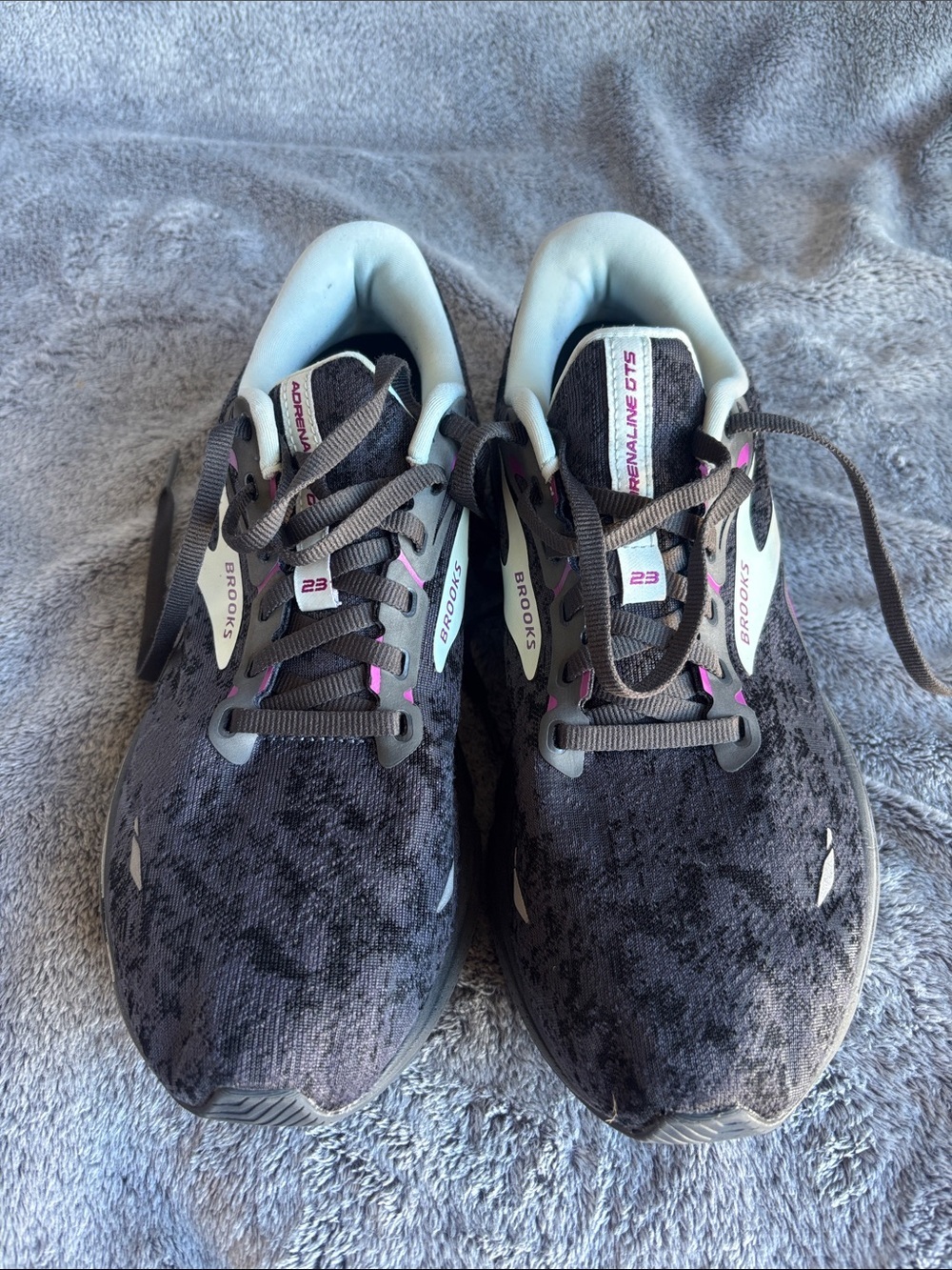 Brooks Adreanline GTS 23 in Black/Light Blue/Purple in Size 10.5 EUC - Picture 2 of 7